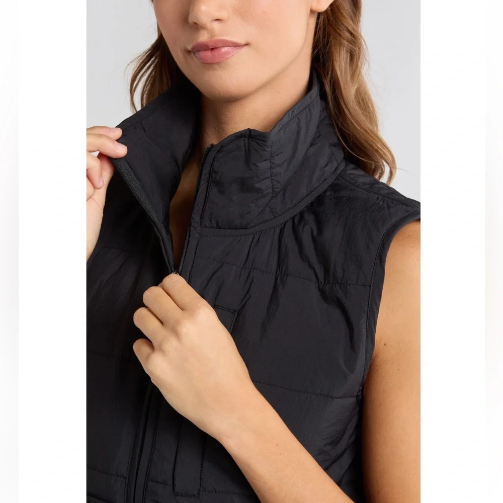 Zella Packable Black Quilted Vest New! - Picture 8 of 14